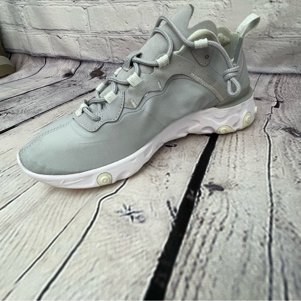 Nike React Element 55 Women's Sneakers Athletic Shoes 9.5 - Picture 3 of 9